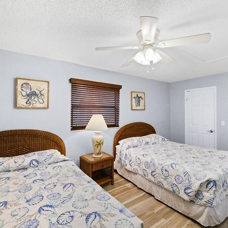 201 Sandy Shores Condos St. Pete Beach Εξωτερικό φωτογραφία