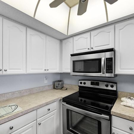 201 Sandy Shores Condos St. Pete Beach Εξωτερικό φωτογραφία
