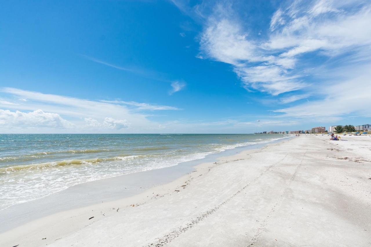 201 Sandy Shores Condos St. Pete Beach Εξωτερικό φωτογραφία