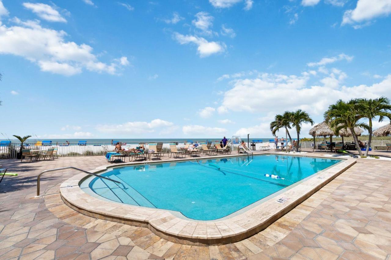 201 Sandy Shores Condos St. Pete Beach Εξωτερικό φωτογραφία