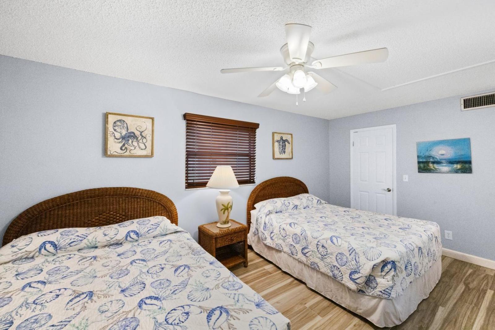 201 Sandy Shores Condos St. Pete Beach Εξωτερικό φωτογραφία