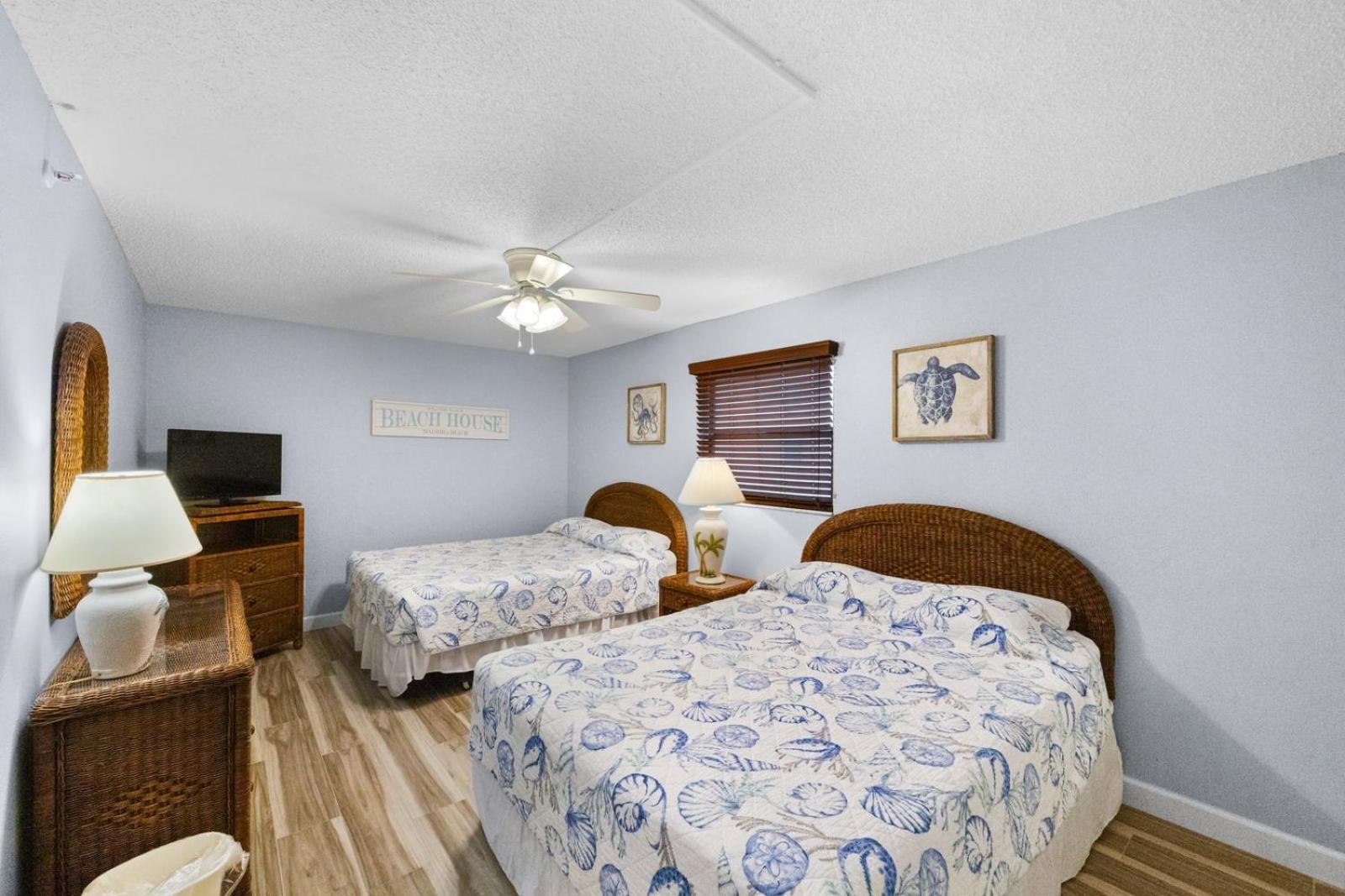 201 Sandy Shores Condos St. Pete Beach Εξωτερικό φωτογραφία
