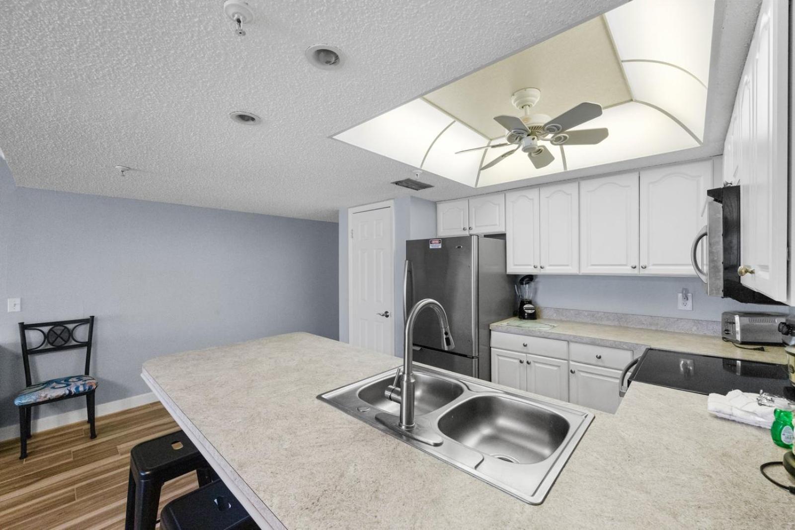 201 Sandy Shores Condos St. Pete Beach Εξωτερικό φωτογραφία